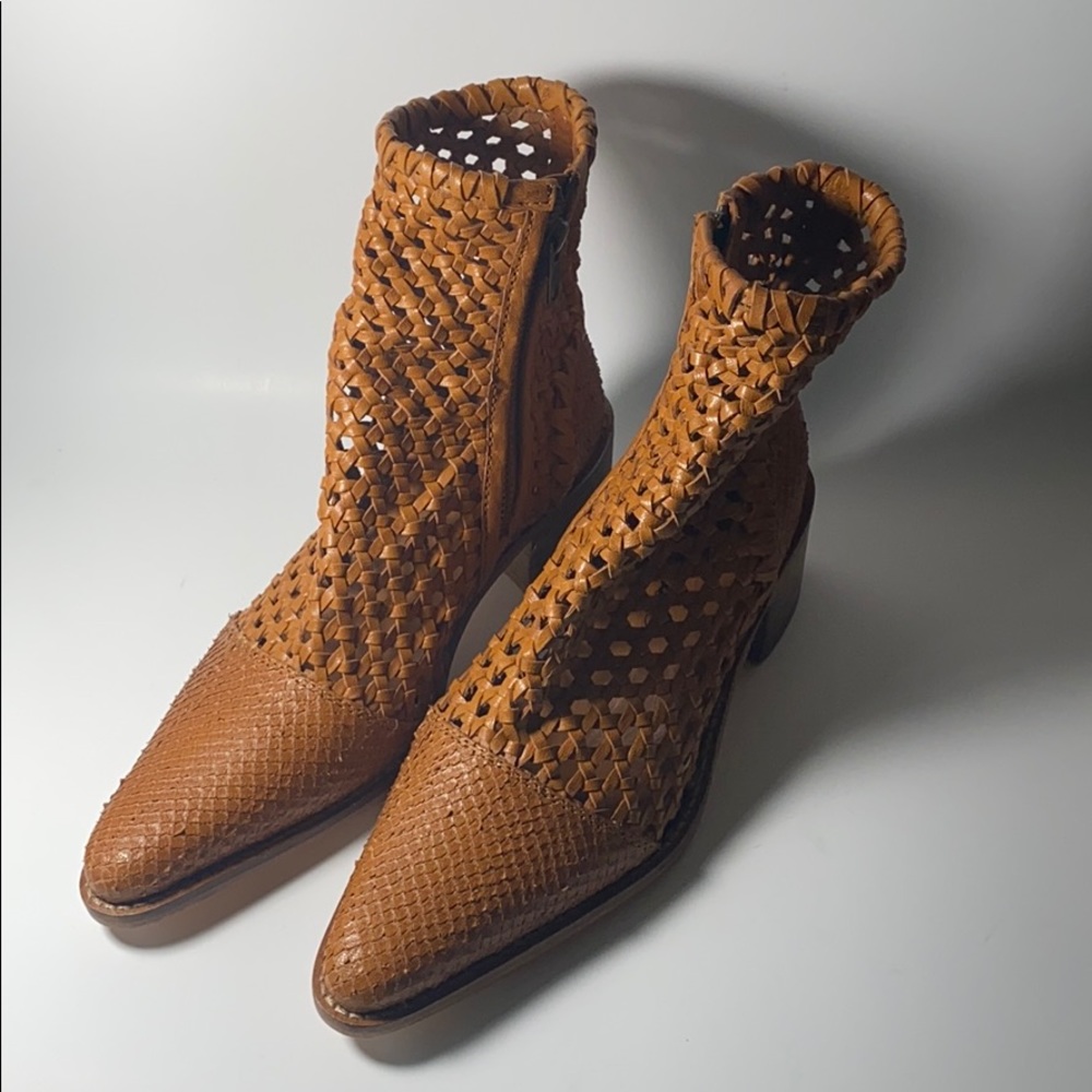 Women’s boots